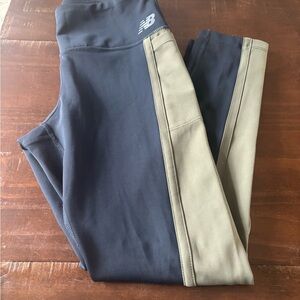 Like New New Balance Women’s Navy and Green Leggings